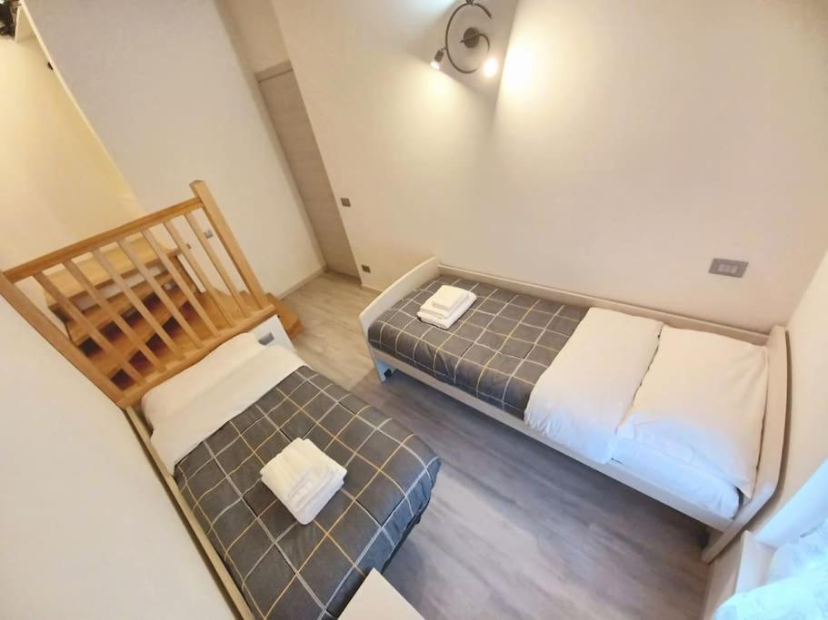 Appartement Casa Gemma - Big Family House With Free Parking à San Giovanni Lupatoto Extérieur photo