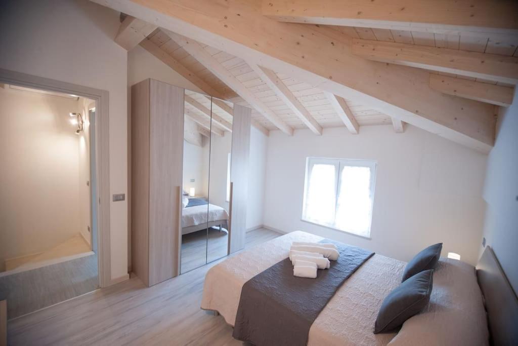 Appartement Casa Gemma - Big Family House With Free Parking à San Giovanni Lupatoto Extérieur photo