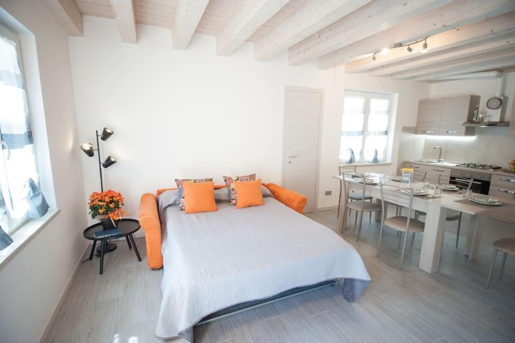 Appartement Casa Gemma - Big Family House With Free Parking à San Giovanni Lupatoto Extérieur photo